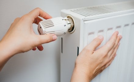 Co oznaczają cyfry na termostacie grzejnika? Na "piątce" dom nie ogrzeje się szybciej