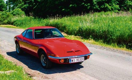 Opel GT to rzadkie i bardzo urodziwe coupe w rozsądnej cenie. Poza frajdą z użytkowania może również