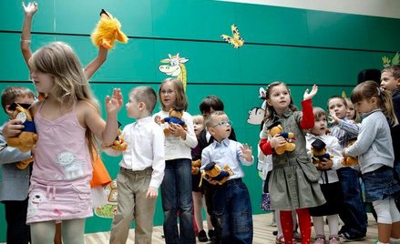 Szkoły przechwytują pięciolatków