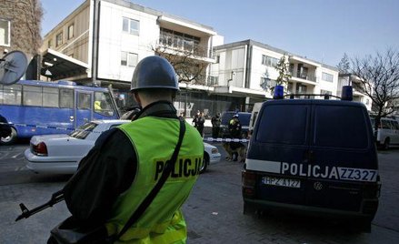 Policja może w określonych sytuacjach użyć broni palnej