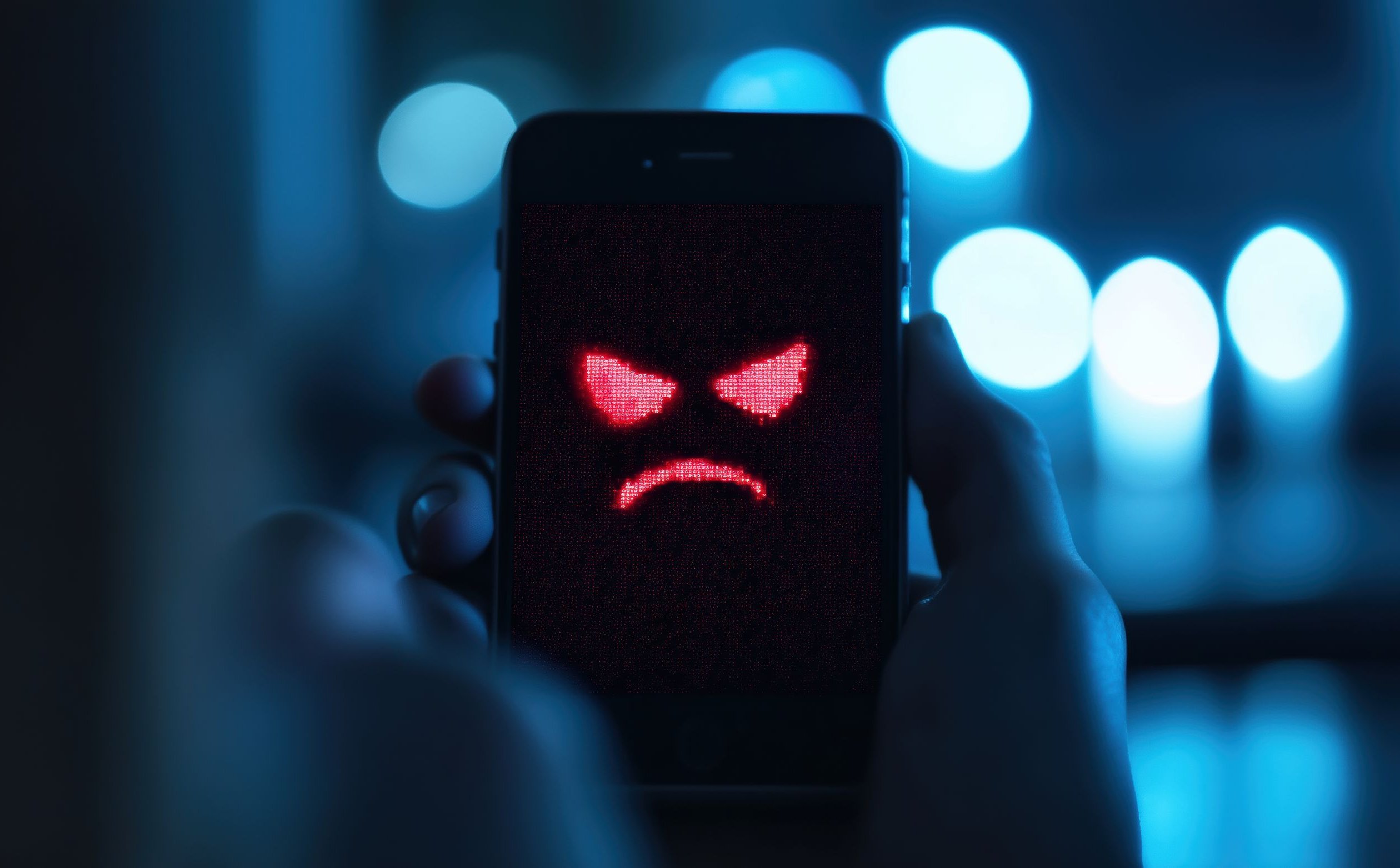 Posłowie nie odpuszczają i chcą walczyć z hejtem w sieci