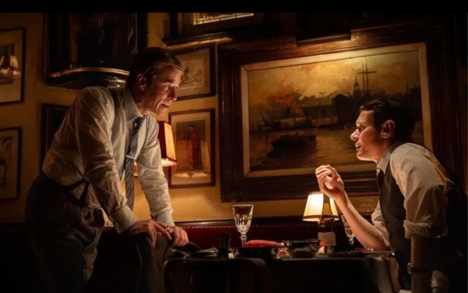 Jack O'Connoll (Lamb) i Guy Pearce (Murdoch) w filmie „Ink”