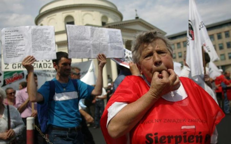 Uczestnik nie jest karany za nielegalne zgromadzenie