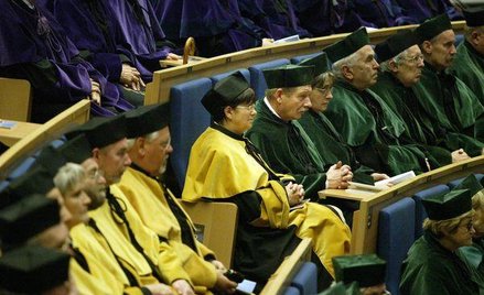 Zasiłek chorobowy dla nauczyciela akademickiego