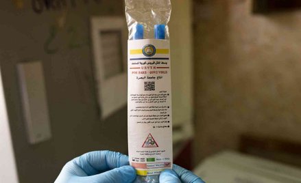 Francuscy uczeni: Wirus przetrwał godzinę w temperaturze 60 stopni