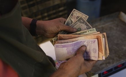 Stracone lata wzrostu i waluta, którą wielokrotnie denominowano