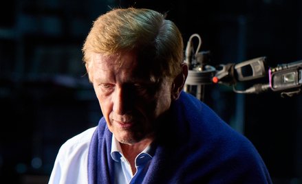 Jan Englert w filmie dokumentalnym „Jan Englert. Spróbuję jeszcze raz pofrunąć” w reż. Macieja Dance