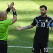 Szymon Marciniak i Argentyńczyk Lionel Messi