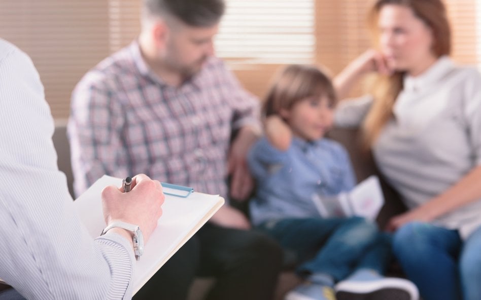 Gdy rodzice nie potrafią się porozumieć w sprawie miejsca pobytu dzieci, potrzebna jest aktualna opi