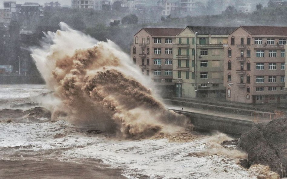 Chiny: Rośnie liczba ofiar tajfunu Lekima