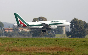 Włoska poczta zainwestuje w linie lotnicze Alitalia