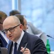 Poseł PiS Dariusz Matecki podczas posiedzenia Komisji Regulaminowej, Spraw Poselskich i Immunitetowy