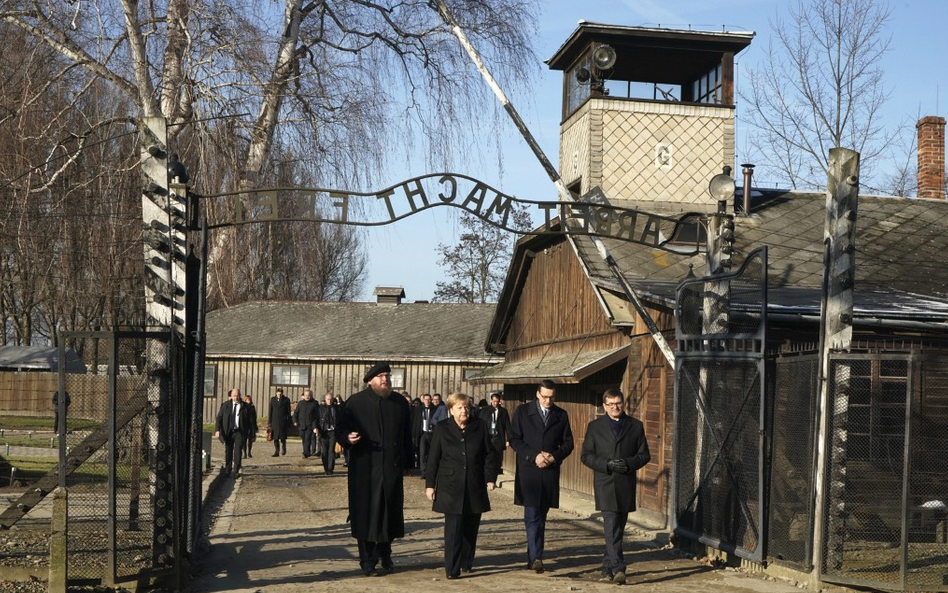 Merkel w Auschwitz: Odczuwam głęboki wstyd