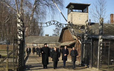 Merkel w Auschwitz: Odczuwam głęboki wstyd