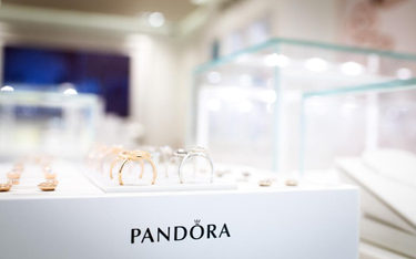 Pandora straciła zapasy biżuterii. Rabusie napadli na e-sklep
