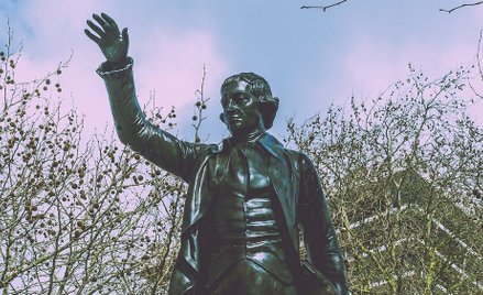 Pomnik Edmunda Burke'a w Bristolu