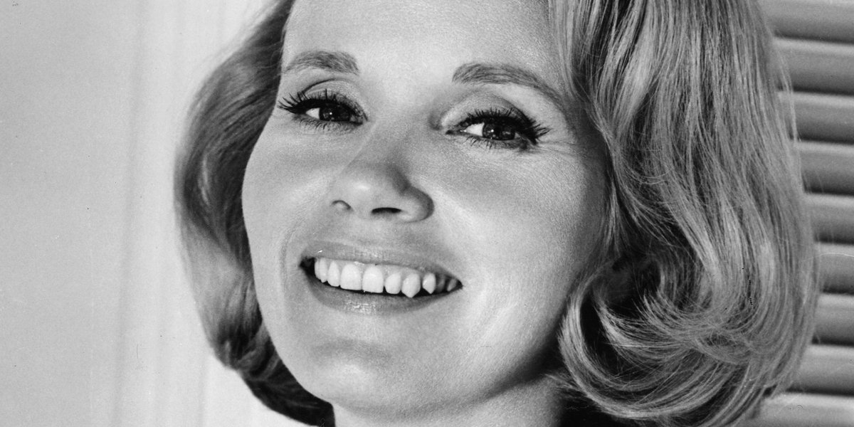 Eva Marie Saint, Oscar-winning actress, dies at 102