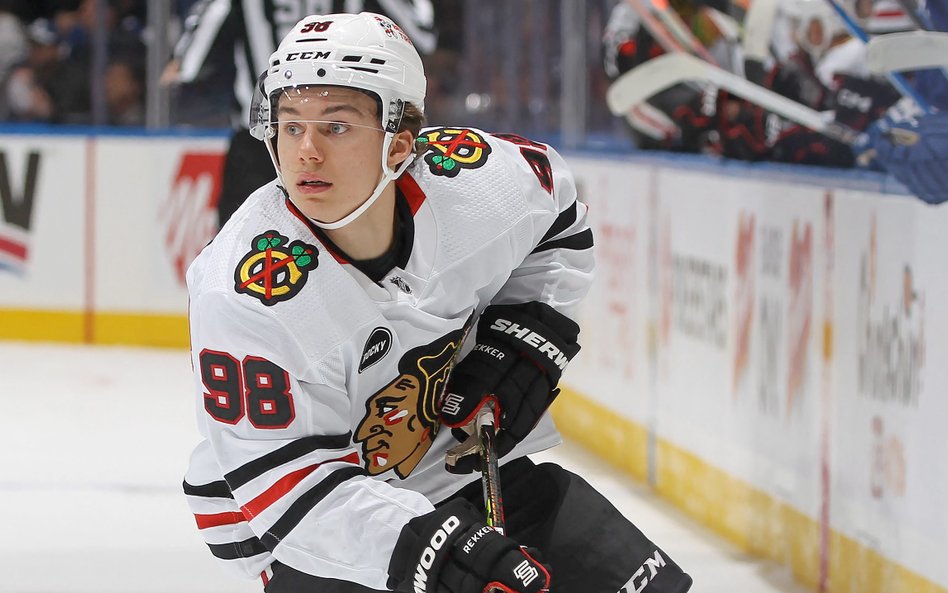 Connor Bedard dostał w Chicago Blackhawks trzyletni kontrakt, na mocy którego będzie zarabiał 950 ty