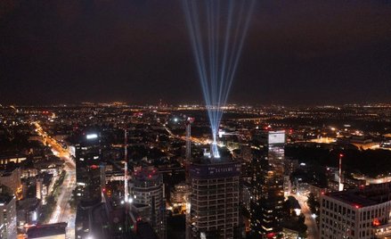 Flagowy wieżowiec PHN z wiechą