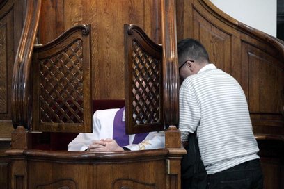 Spowiedź przed Wielkanocą jest momentem, w którym wierni mają czas na głęboką refleksję nad swoim ży