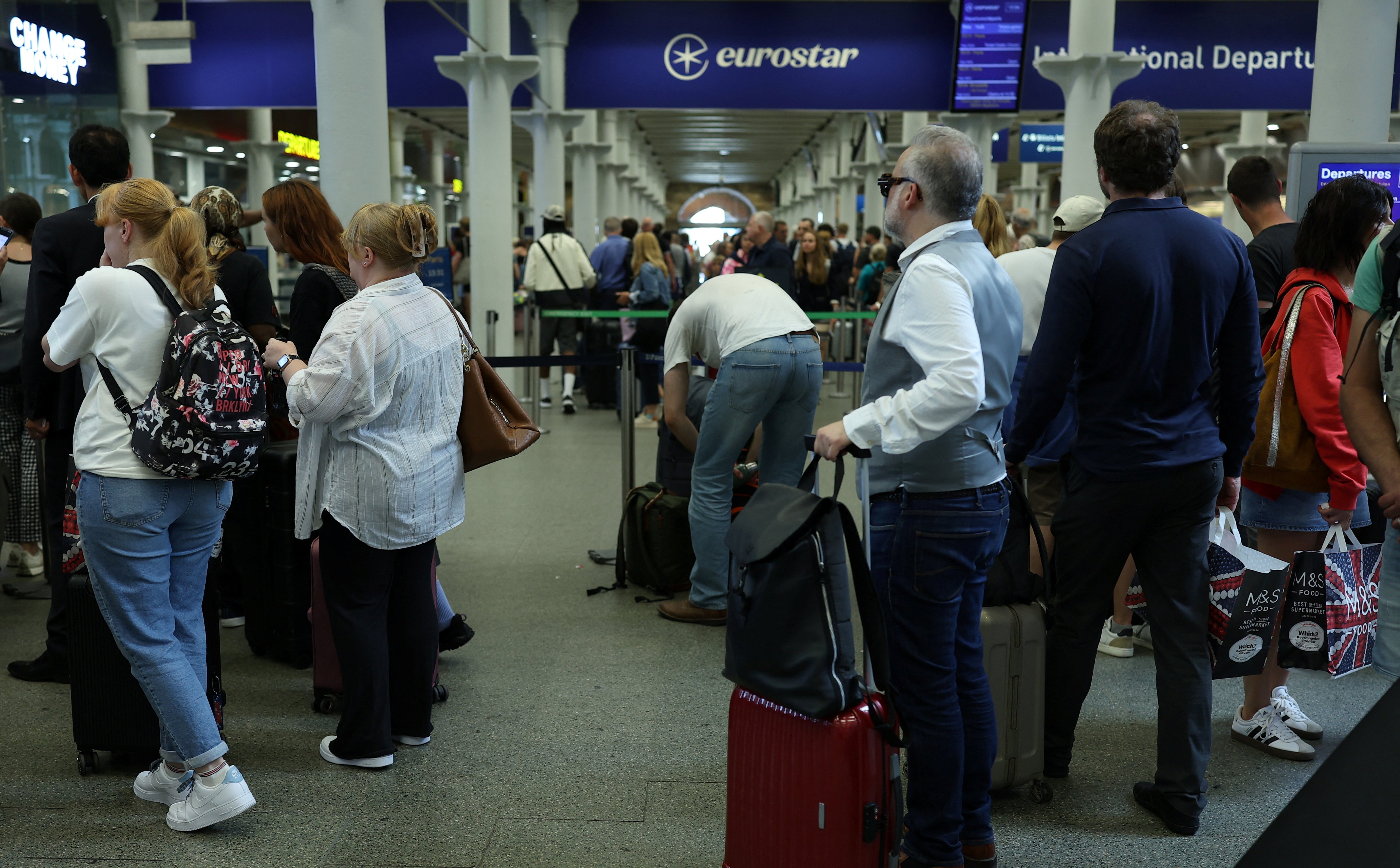 Złodzieje zablokowali pociągi Eurostar. Linia zaleca pasażerom odłożenie podróży