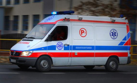 Łęczyca: Małe dziecko wypadło z balkonu