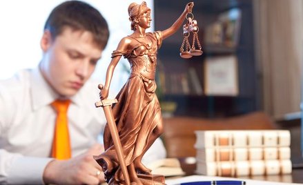 Egzamin zawodowy: szkoleniowe perypetie warszawskiej adwokatury