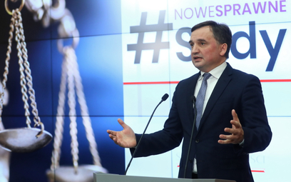 Zbigniew Ziobro podczas konferencji prasowej w Prokuraturze Krajowej