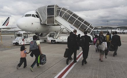 Polacy nie przestają kupować wakacji. W biurach podróży 40 procent więcej klientów