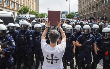 Marsz Równości w Białymstoku 20 lipca 2019 r. zakończył się burdami, mimo licznej obecności policji