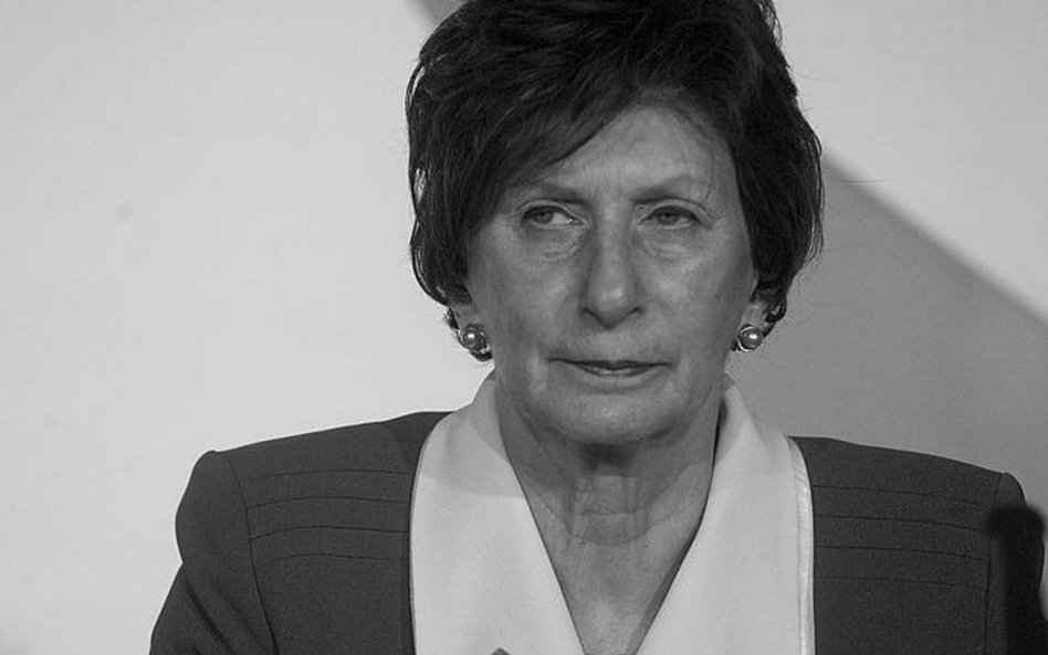 Irena Szewińska - polska lekkoatletka, działaczka organizacji sportowych, medalistka czterech kolejn