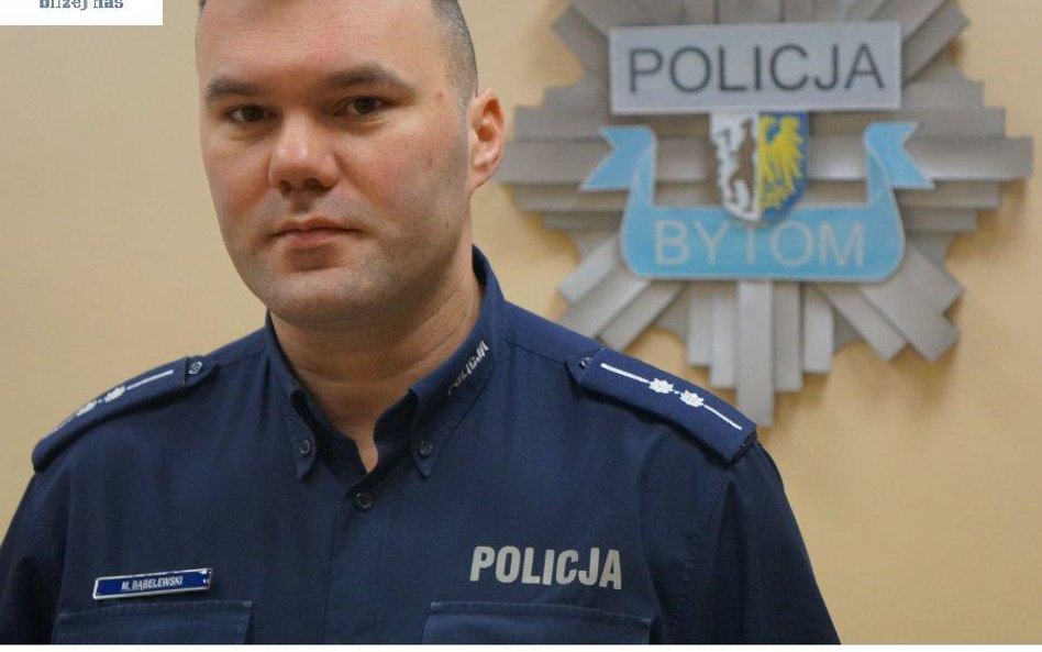 Aspirant Mirosław Bąbelewski odebrał zgłoszenie od dwuletniej dziewczynki