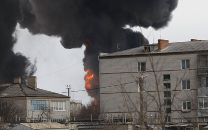 Pożar w Biełgorodzie po rzekomym ataku ukraińskich śmigłowców