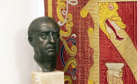 Głowa dyktatora w legalnie działającej w Madrycie fundacji jego imienia. – Należałoby zbudować wielk