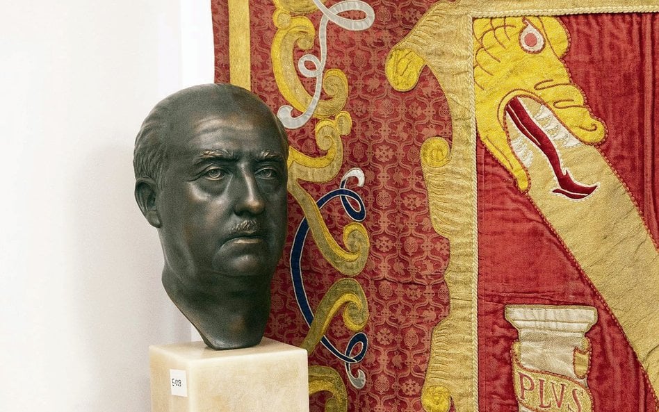 Głowa dyktatora w legalnie działającej w Madrycie fundacji jego imienia. – Należałoby zbudować wielk