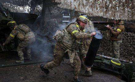 Nie wiadomo, kto i o czym bedzie rozmawiać w Stambule. Wiadomo, że wojna będzie trwała nadal. Nz. 15
