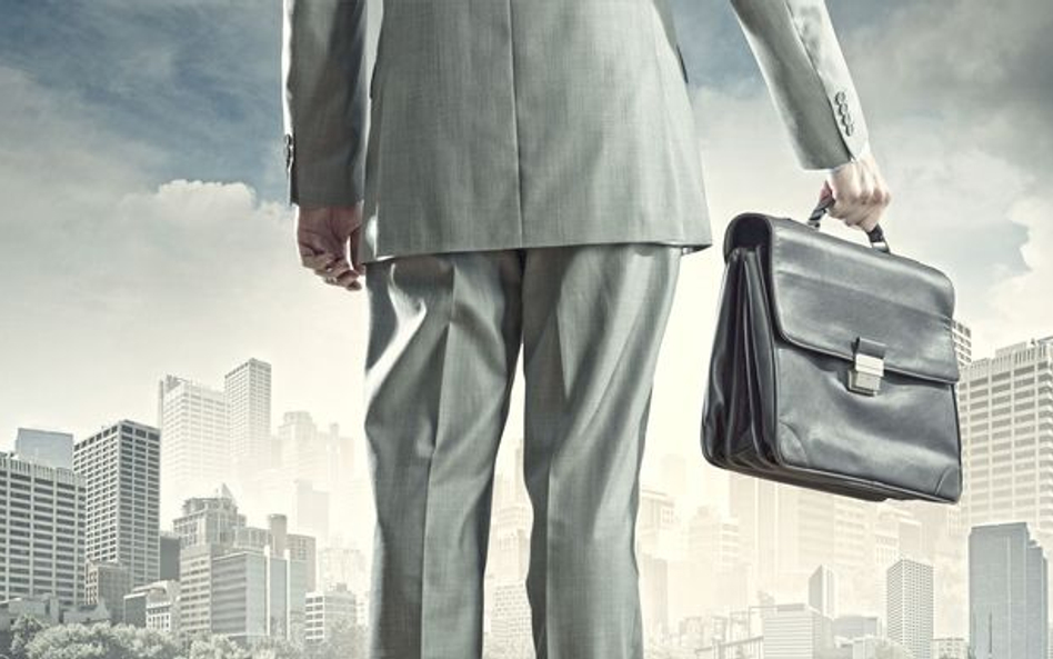 Podróże służbowe: zwrot za samolot i hotel bez PIT u pracownika - wyrok WSA