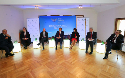 Debata „Życia Regionów” (od lewej): Mieczysław Kasprzak, poseł, przewodniczący Parlamentarnego Zespo