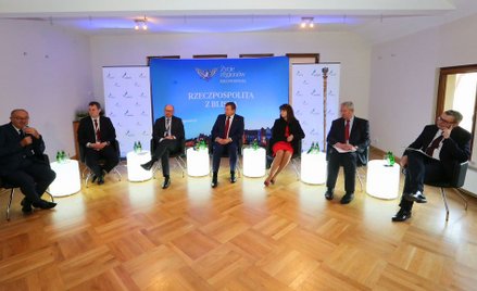 Debata „Życia Regionów” (od lewej): Mieczysław Kasprzak, poseł, przewodniczący Parlamentarnego Zespo
