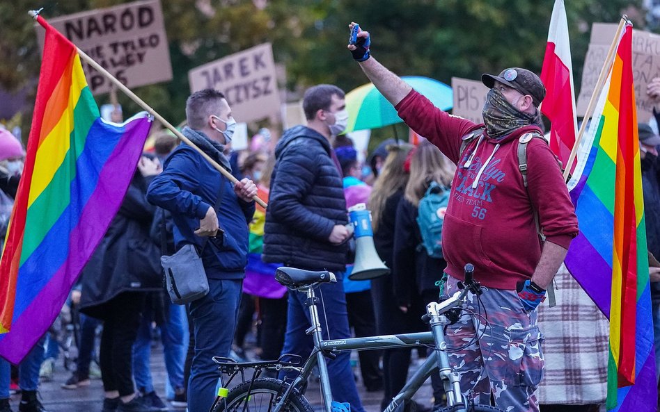 Protesty po decyzji Trybunału Konstytucyjnego w sprawie aborcji trwają w wielu polskich miastach od 