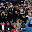Ajax: Wychowują i zarabiają