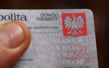 Dowody osobiste: 800 tysięcy Polaków bez dokumentu tożsamości