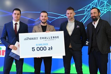 Miejsce trzecie w tegorocznej edycji Parkiet Challenge wywalczył Mateusz Klimek (drugi od lewej). Na
