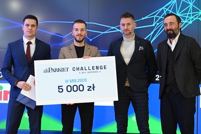 Miejsce trzecie w tegorocznej edycji Parkiet Challenge wywalczył Mateusz Klimek (drugi od lewej). Na