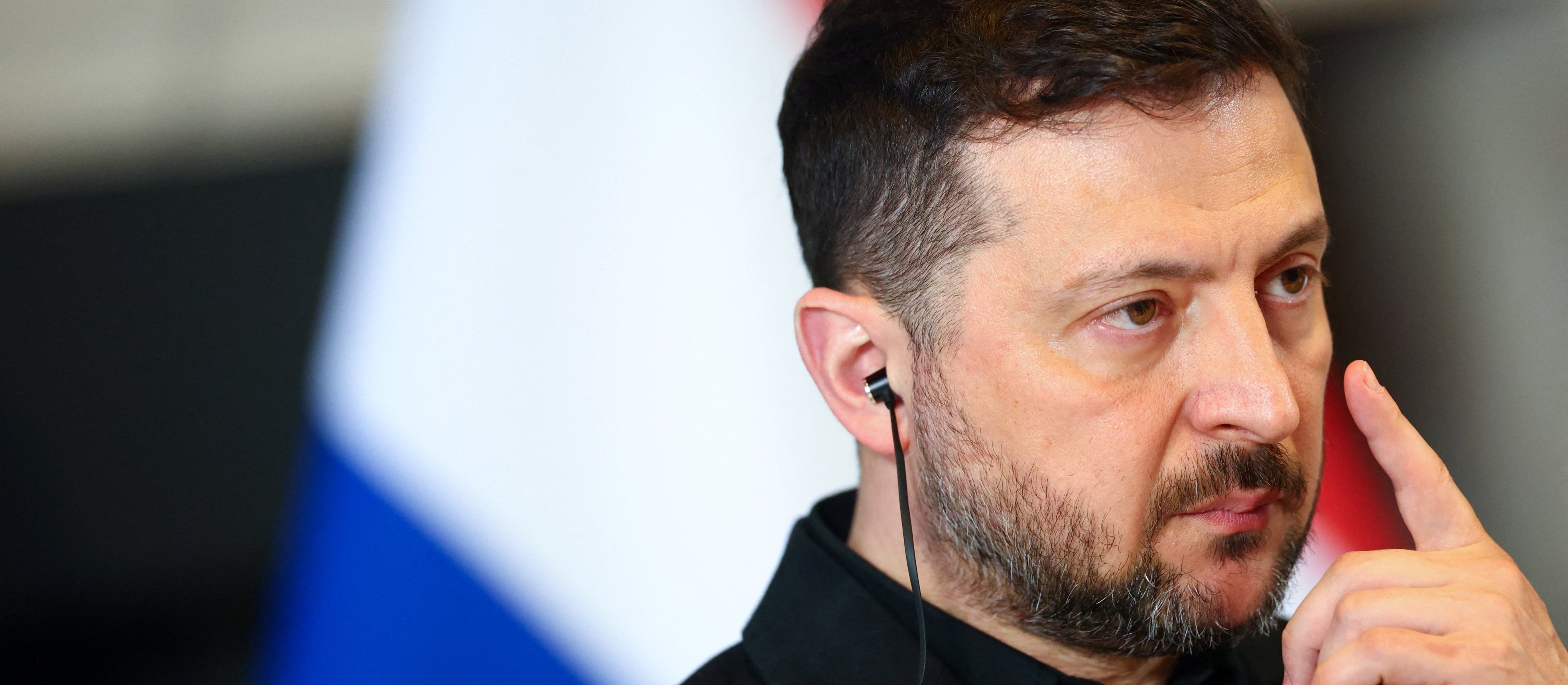 Wołodymyr Zełenski przyjaźnił się z Jeffreyem Epsteinem? Eksperci sprawdzili zdjęcia