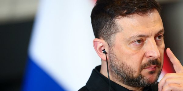 Wołodymyr Zełenski przyjaźnił się z Jeffreyem Epsteinem? Eksperci sprawdzili zdjęcia