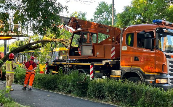 Specjalistyczny pojazd pogotowia torowego