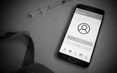 Aplikacja na smartfona pomoże przetrwać opioidową epidemię