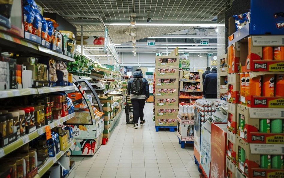 Na hurtowych rynkach globalnych ceny surowców spożywczych spadają, może spowolni to drożyznę