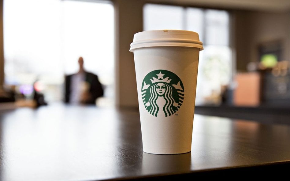 Starbucks testuje nowe kubki. Ma nadzieje, że klienci nie zauważą różnicy